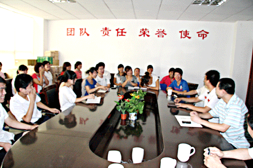 責(zé)任威龍，成就光輝燦爛的明天